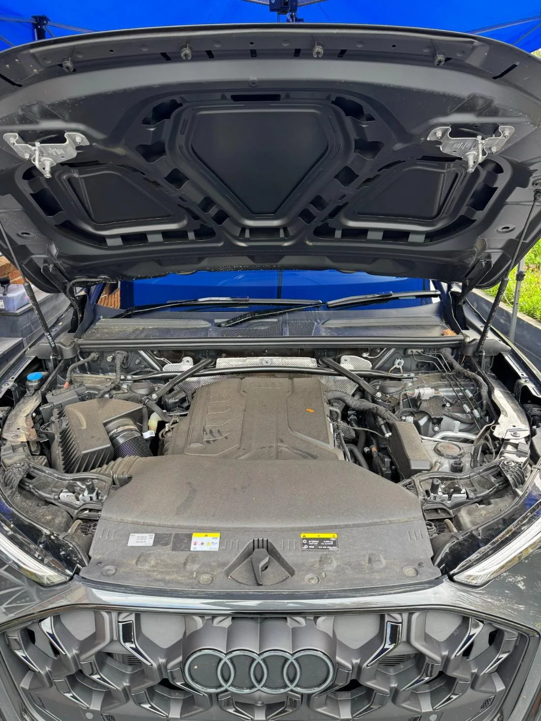 Engine bay clean and dress · Audi Q5 before