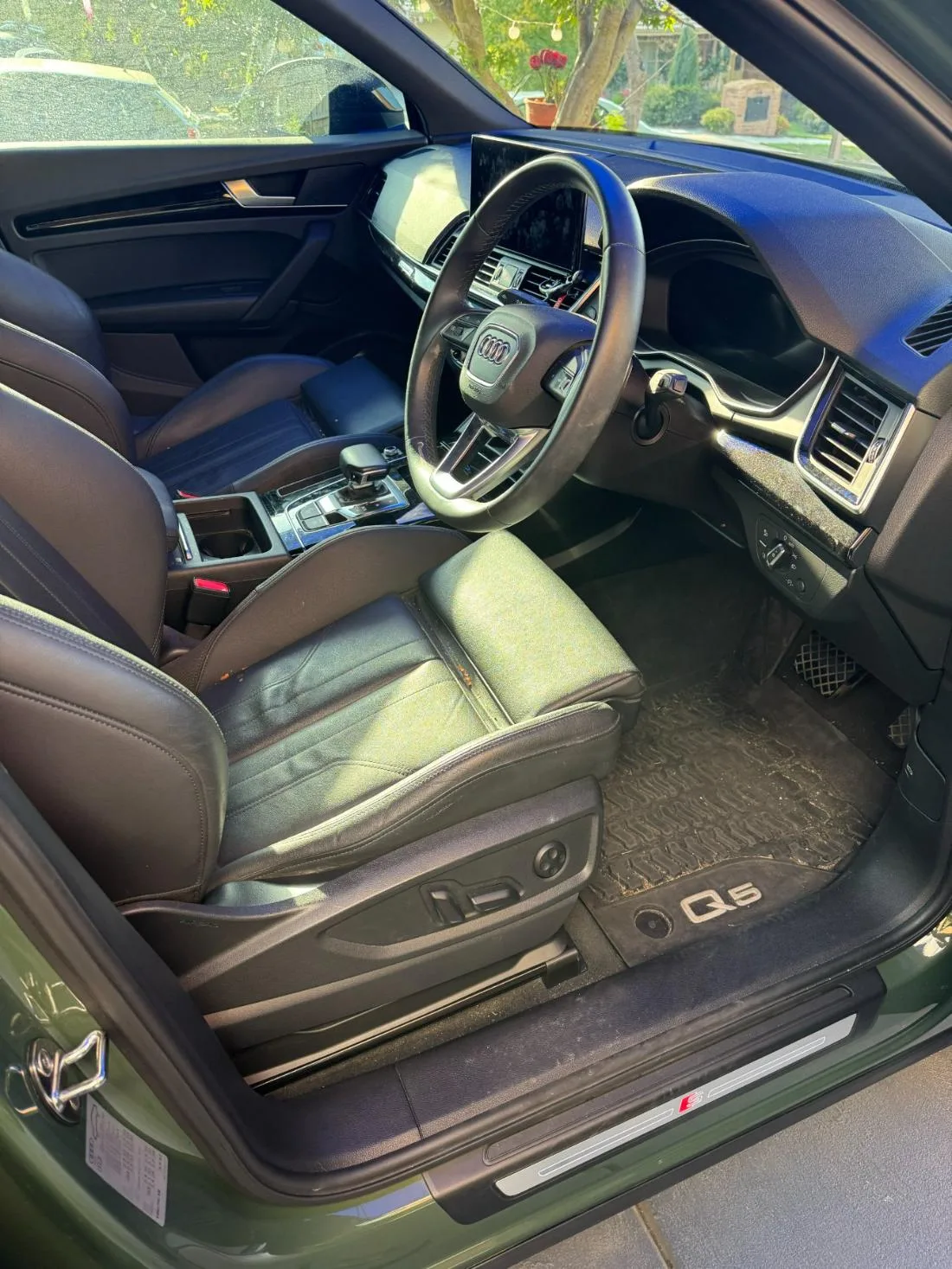 Interior detail · Audi Q5 before