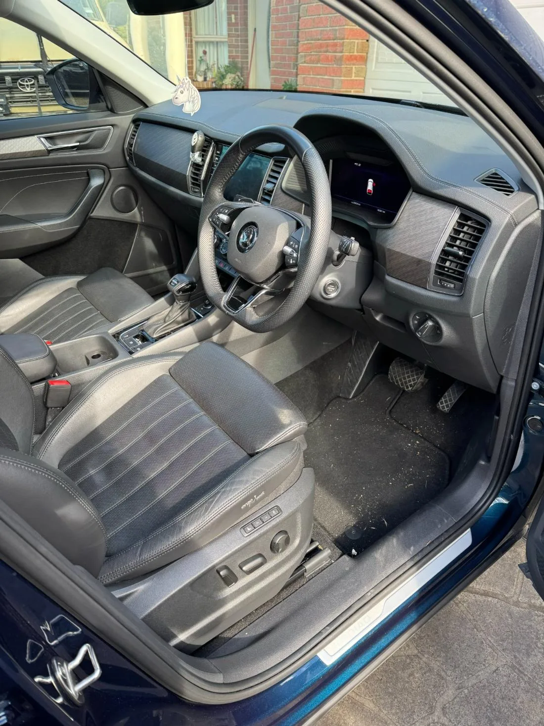 Interior detail · Skoda SUV before