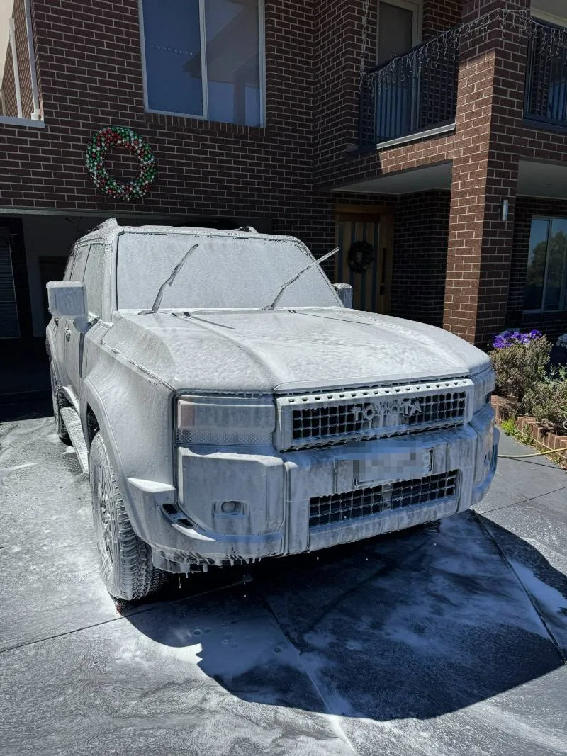 Toyota Prado snow foam wash